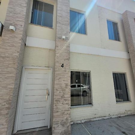 Sobrado 4 Amplo E Confortavel Em Condominio Корумба Екстериор снимка
