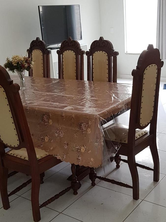 Sobrado 4 Amplo E Confortavel Em Condominio Корумба Екстериор снимка