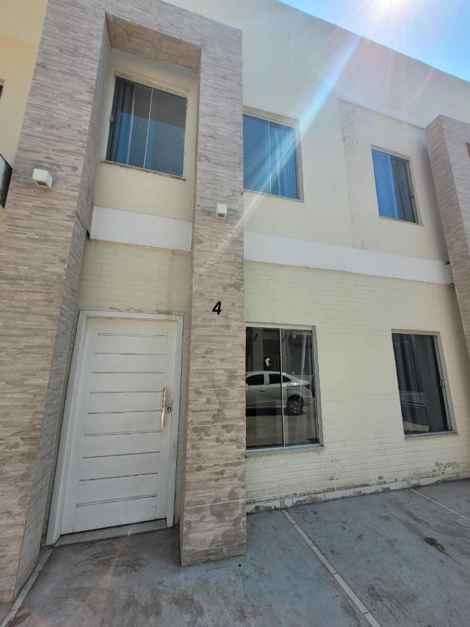 Sobrado 4 Amplo E Confortavel Em Condominio Корумба Екстериор снимка
